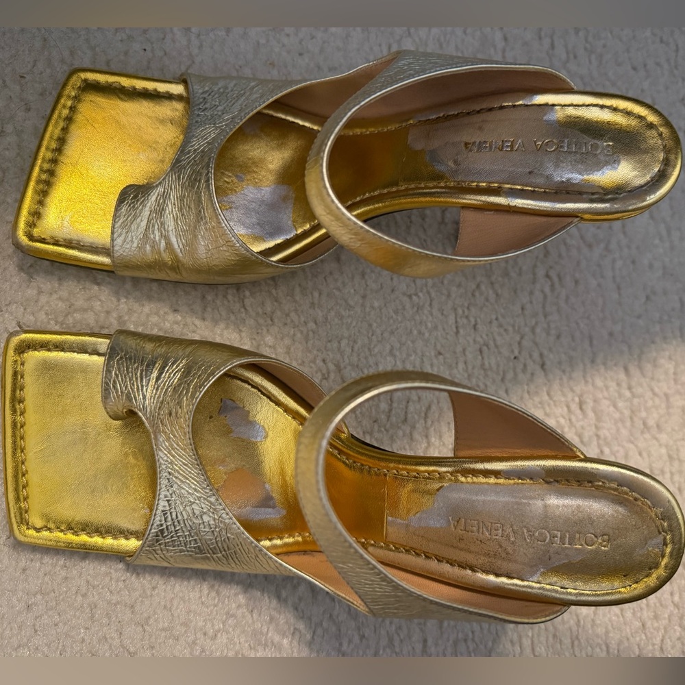 Gold Bottega Venetta Lamé Vitello Square Toe Mule size 40 1/2